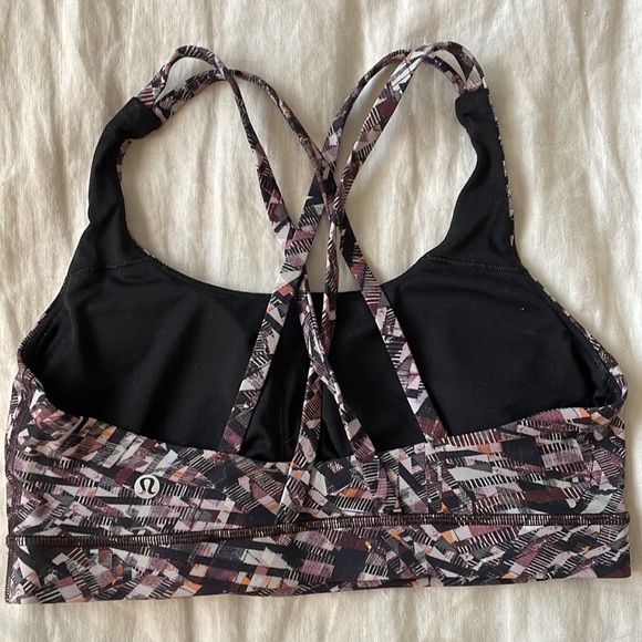 Lululemon Energy bra, size 8. EUC. Great shape! Little use. - Picture 2 of 4
